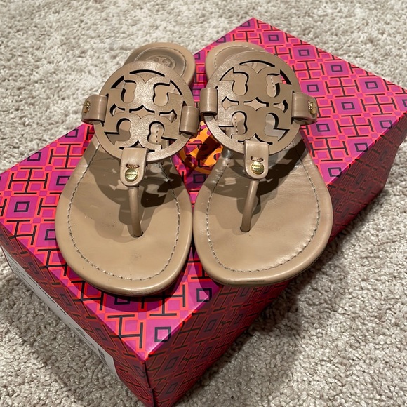 Tory Burch sandals - Picture 1 of 6
